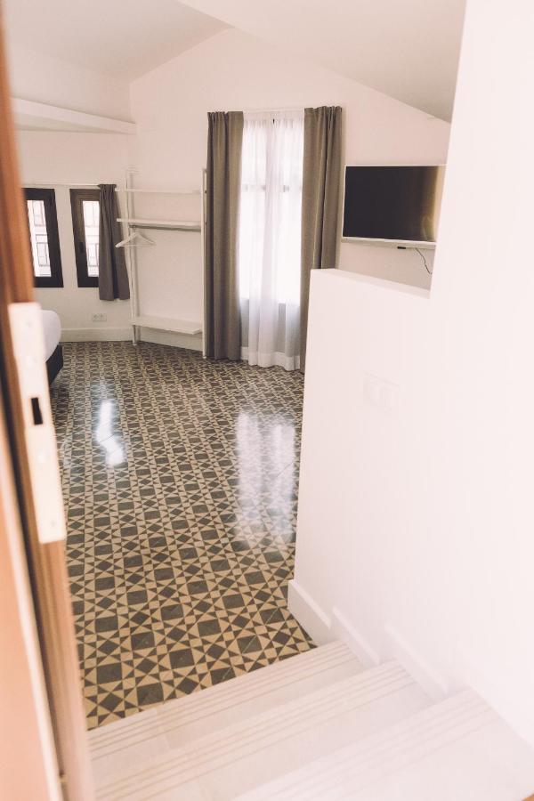 Hotelet Casa Padro Manresa Ngoại thất bức ảnh